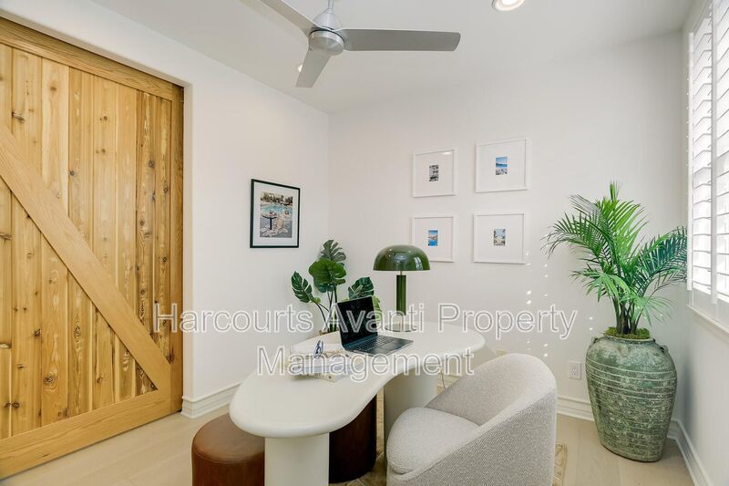 Walk to Beach & Cedros Stunning 4BR Home in Prime Solana Beach Location property image