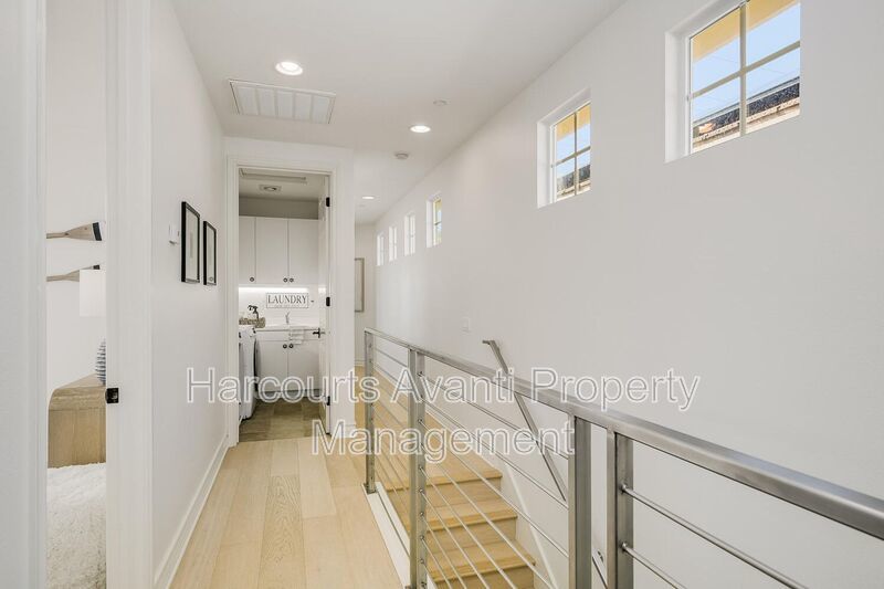 Walk to Beach & Cedros Stunning 4BR Home in Prime Solana Beach Location property image