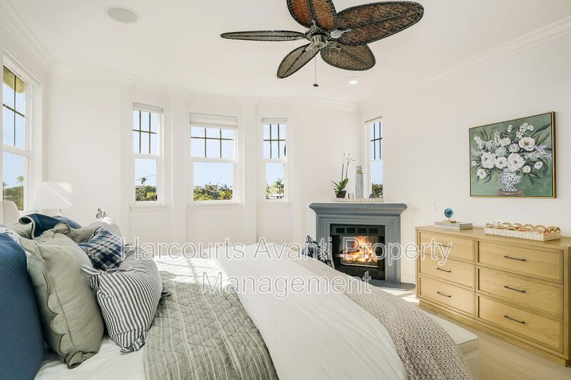 Walk to Beach & Cedros Stunning 4BR Home in Prime Solana Beach Location property image