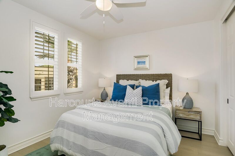 Walk to Beach & Cedros Stunning 4BR Home in Prime Solana Beach Location property image