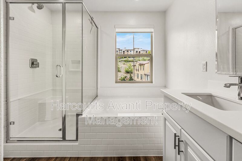 Highly upgraded 3 Bed 3 Bath Townhome with Resort Style Amenities property image