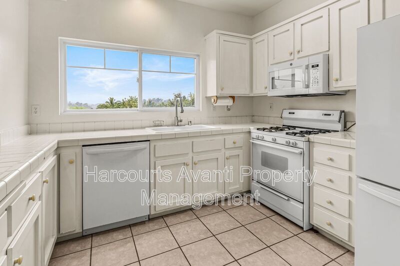 Spacious Golden Hill Townhome with 2-Car Garage & Canyon Views! property image