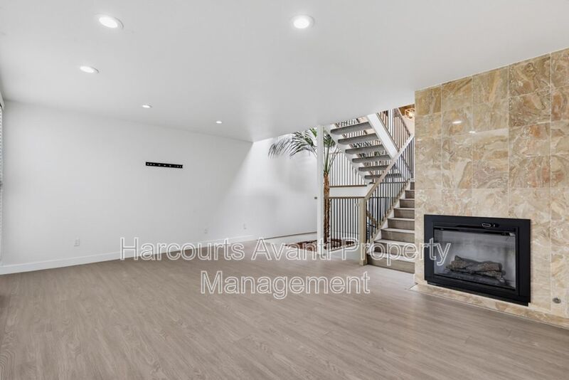 3 Bedroom + Loft in Solana Beach & Tennis Club property image