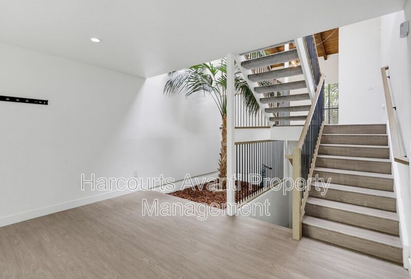 3 Bedroom + Loft in Solana Beach & Tennis Club property image