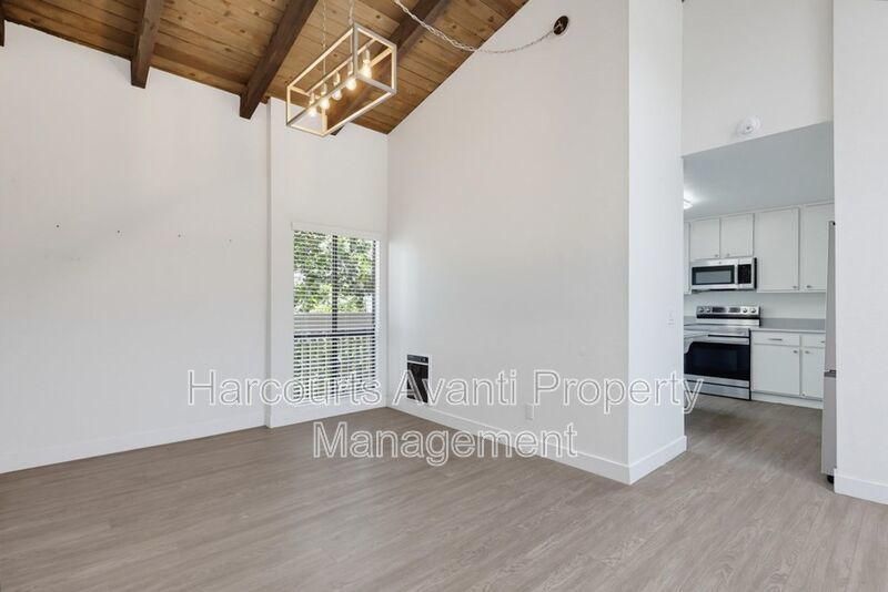 3 Bedroom + Loft in Solana Beach & Tennis Club property image