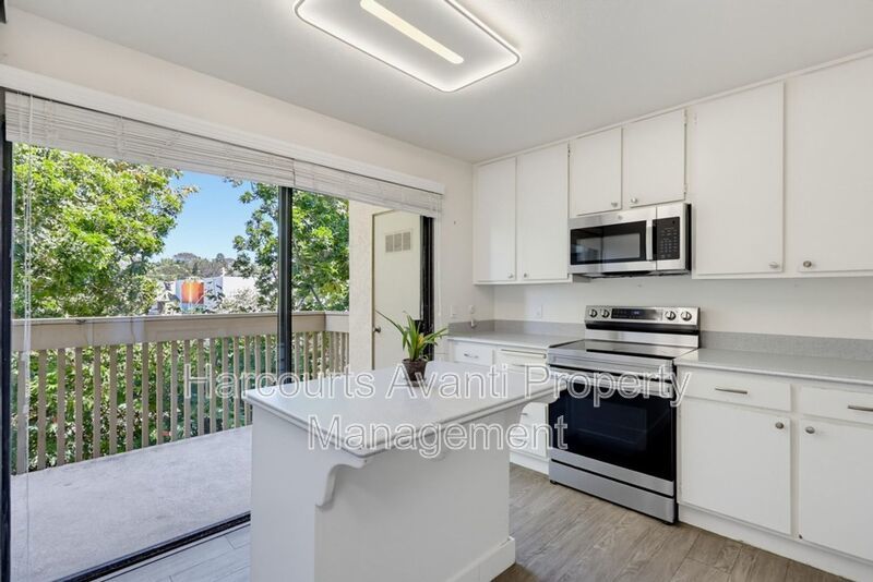 3 Bedroom + Loft in Solana Beach & Tennis Club property image