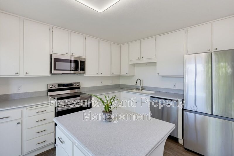 3 Bedroom + Loft in Solana Beach & Tennis Club property image