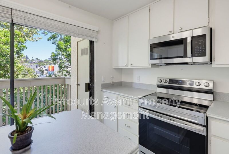 3 Bedroom + Loft in Solana Beach & Tennis Club property image