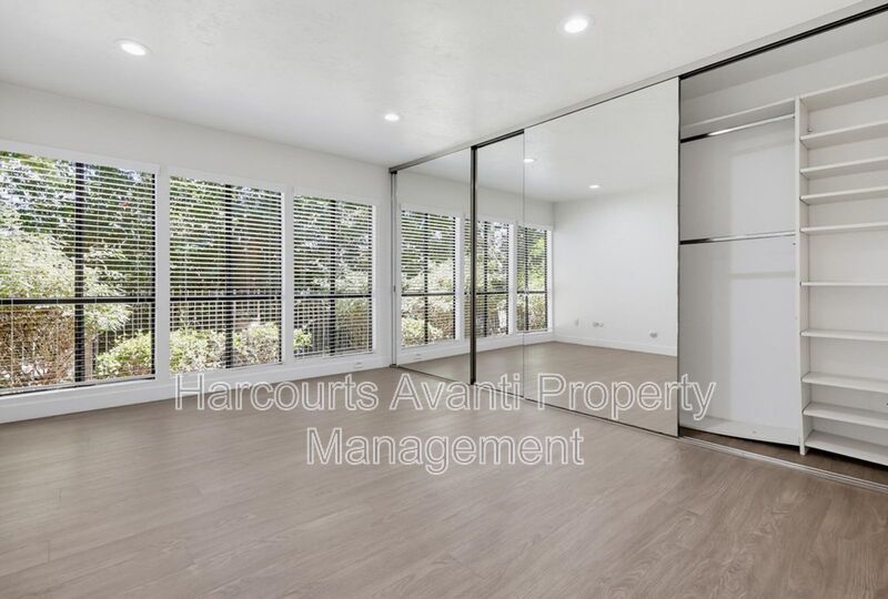 3 Bedroom + Loft in Solana Beach & Tennis Club property image